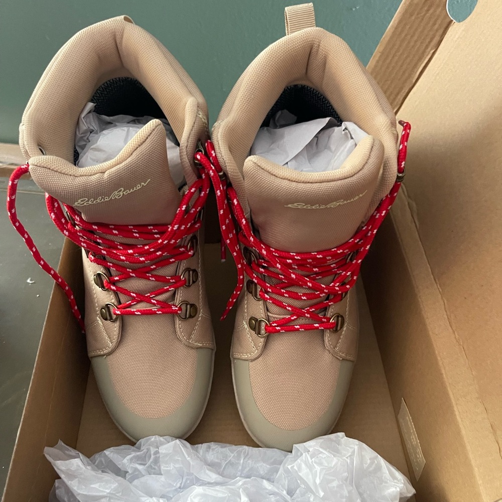 NWT Eddie Bauer Storm Ridgeline Boots, NEW Never worn